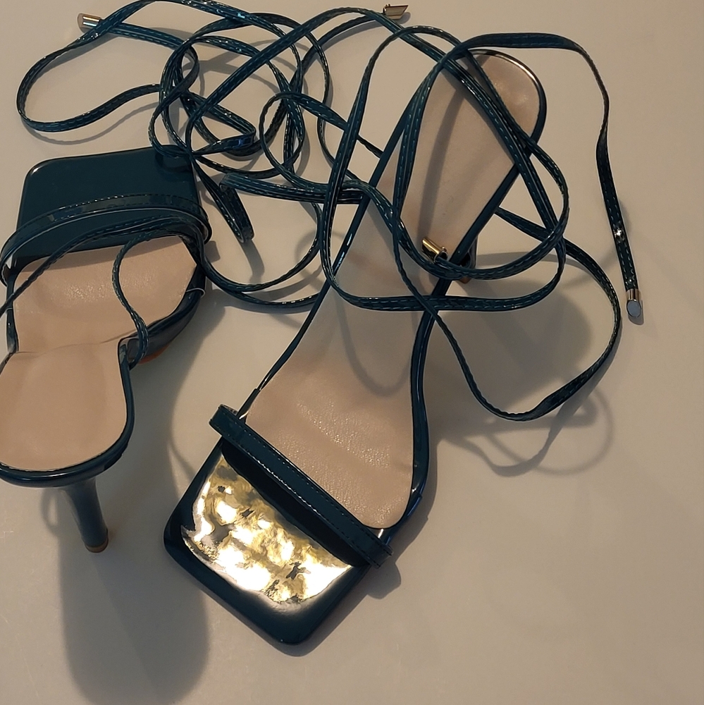 Elegant Teal Strappy 4 Inch  Heels Size 39 Or 8.5 Never Worn - Picture 9 of 9